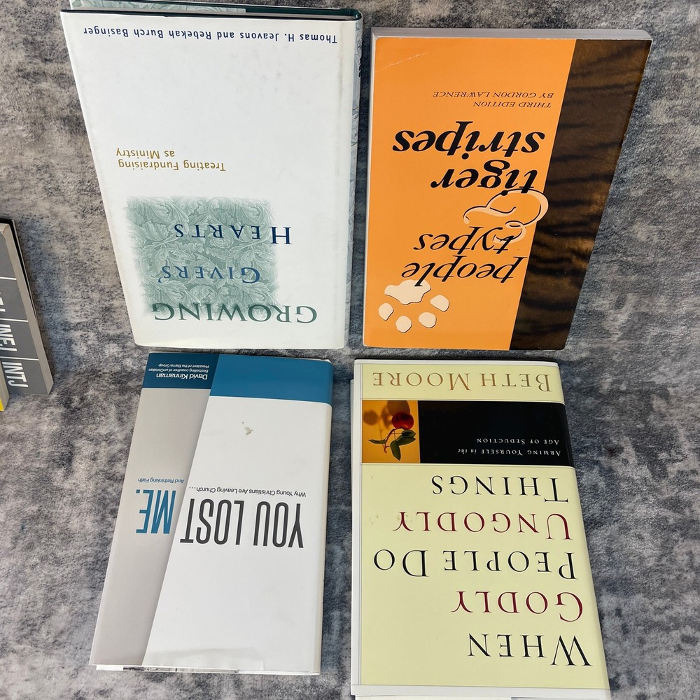 Christian Leadership Book Lot Beth Moore David Kinnaman Gordon Lawrence 4pk Lot